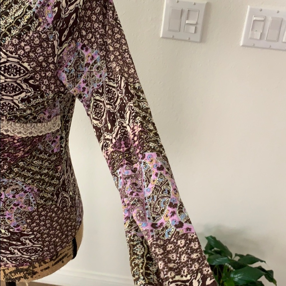 Woman blouse - Picture 5 of 8